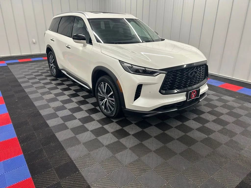 Used 2024 INFINITI QX60 Sensory image 2