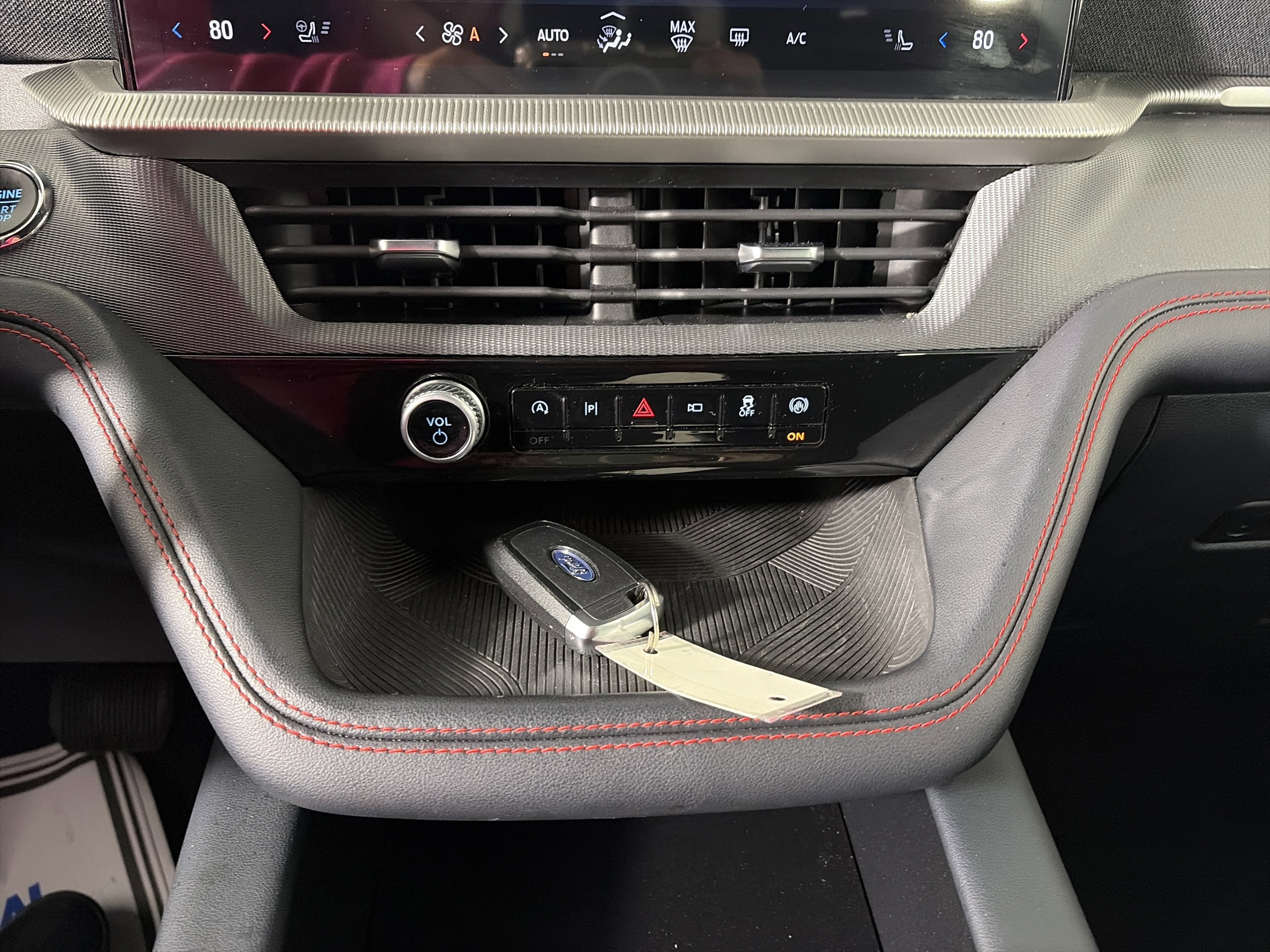 Used 2025 Ford Explorer ST-Line w/ ST-Line Street Pack image 31