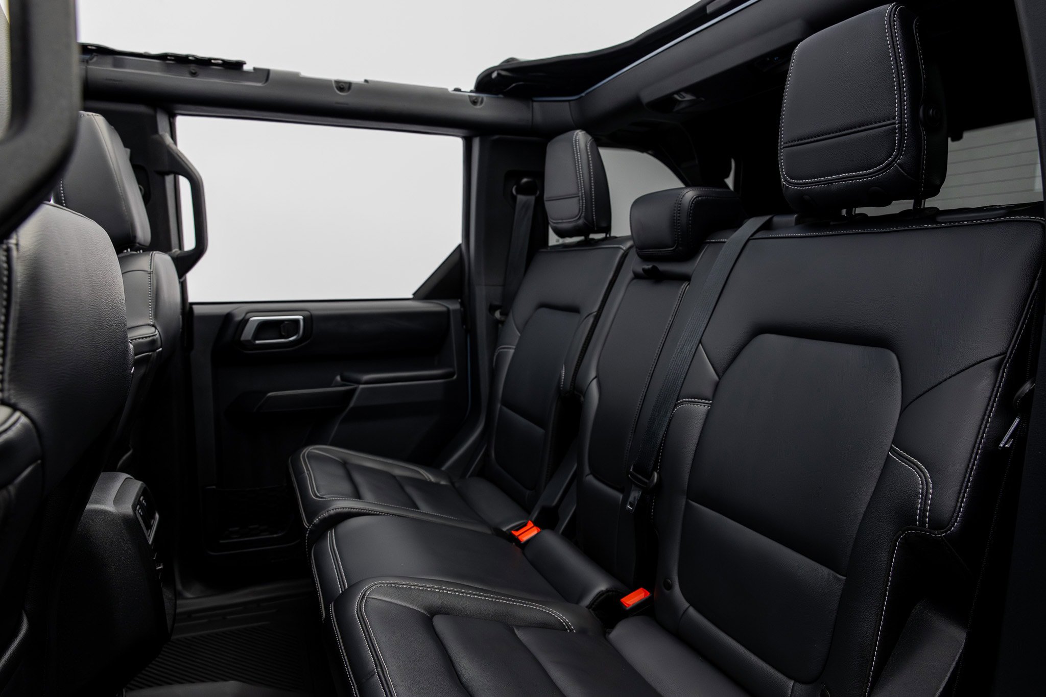 Used 2025 Ford Bronco Outer Banks AWD/4WD image 34