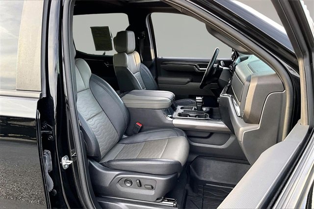 Used 2023 Chevrolet Silverado 1500 ZR2 w/ Technology Package image 27