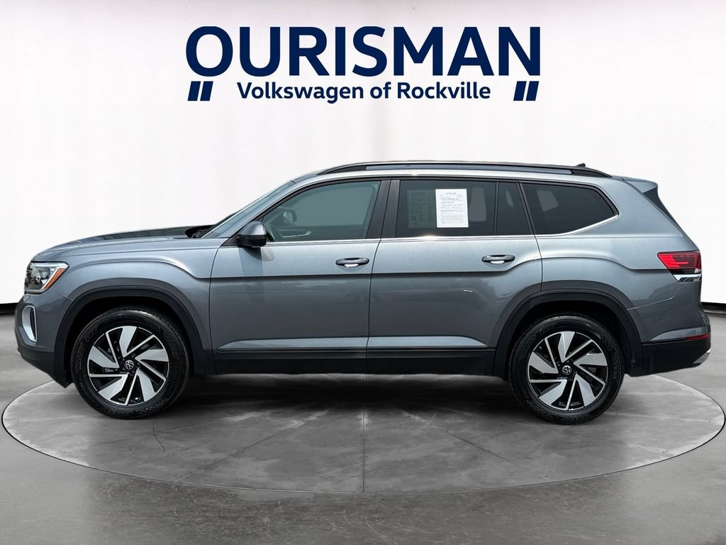 Used 2025 Volkswagen Atlas SE FWD image 3