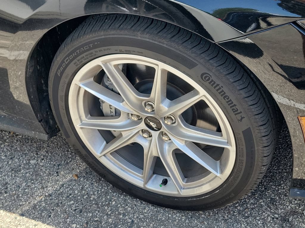 Used 2025 Ford Mustang GT Premium RWD image 9