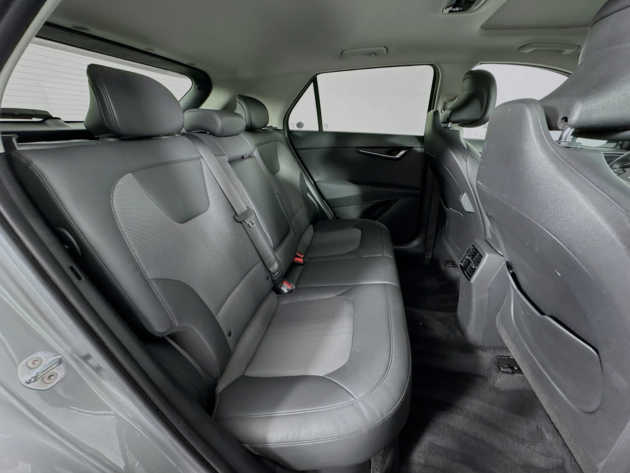 Used 2023 Kia Niro EX Touring image 28