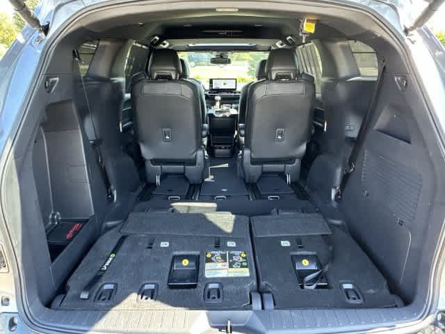 Used 2026 Toyota Sienna Limited AWD/4WD image 27
