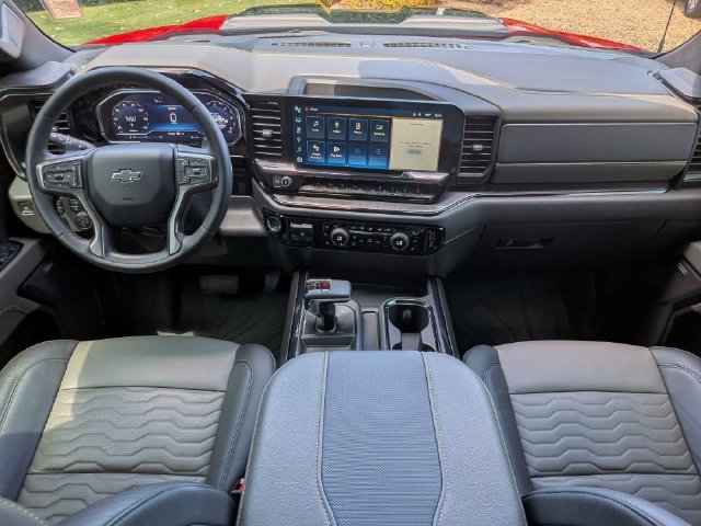 Used 2024 Chevrolet Silverado 1500 ZR2 AWD/4WD image 6