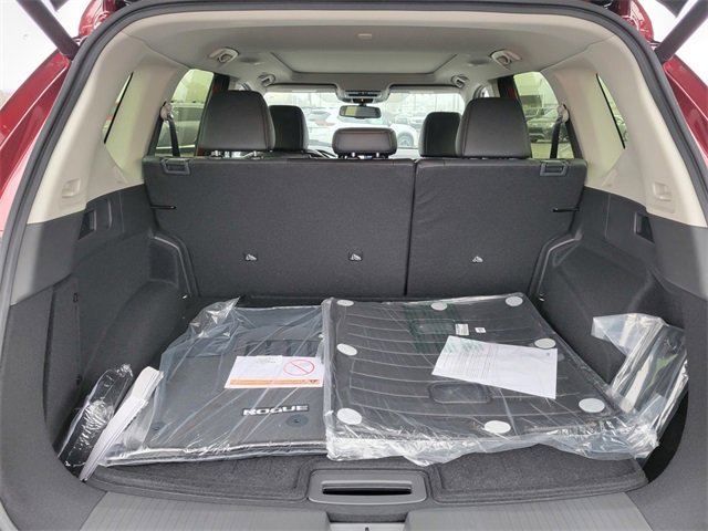 New 2026 Nissan Rogue Platinum image 17