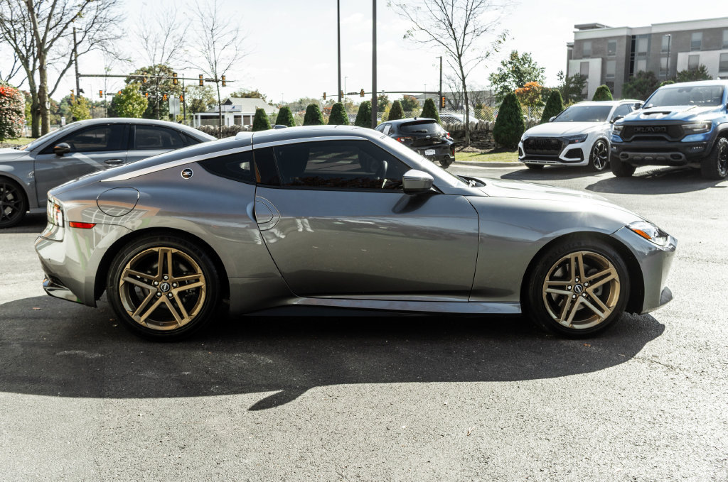 Used 2023 Nissan Z w/ Floor Mat Package RWD image 3