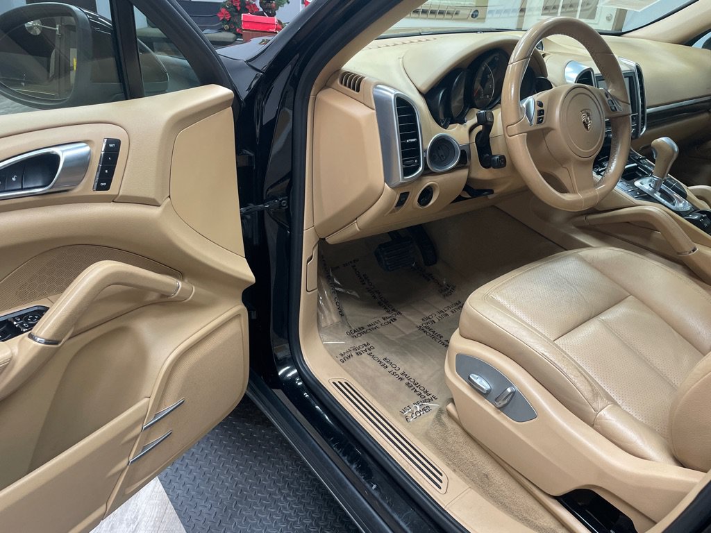 Used 2012 Porsche Cayenne AWD/4WD image 4