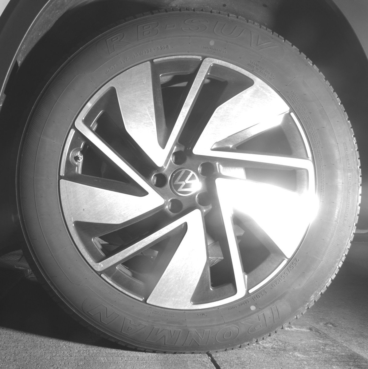 Used 2024 Volkswagen Atlas SE image 12