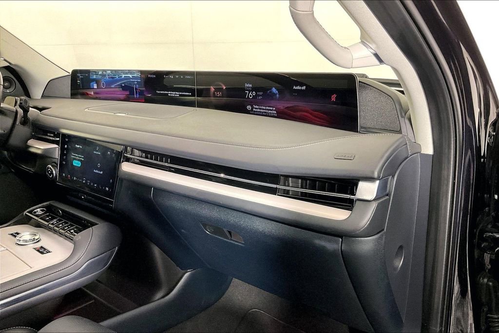 Used 2025 Lincoln Navigator Reserve AWD/4WD image 21