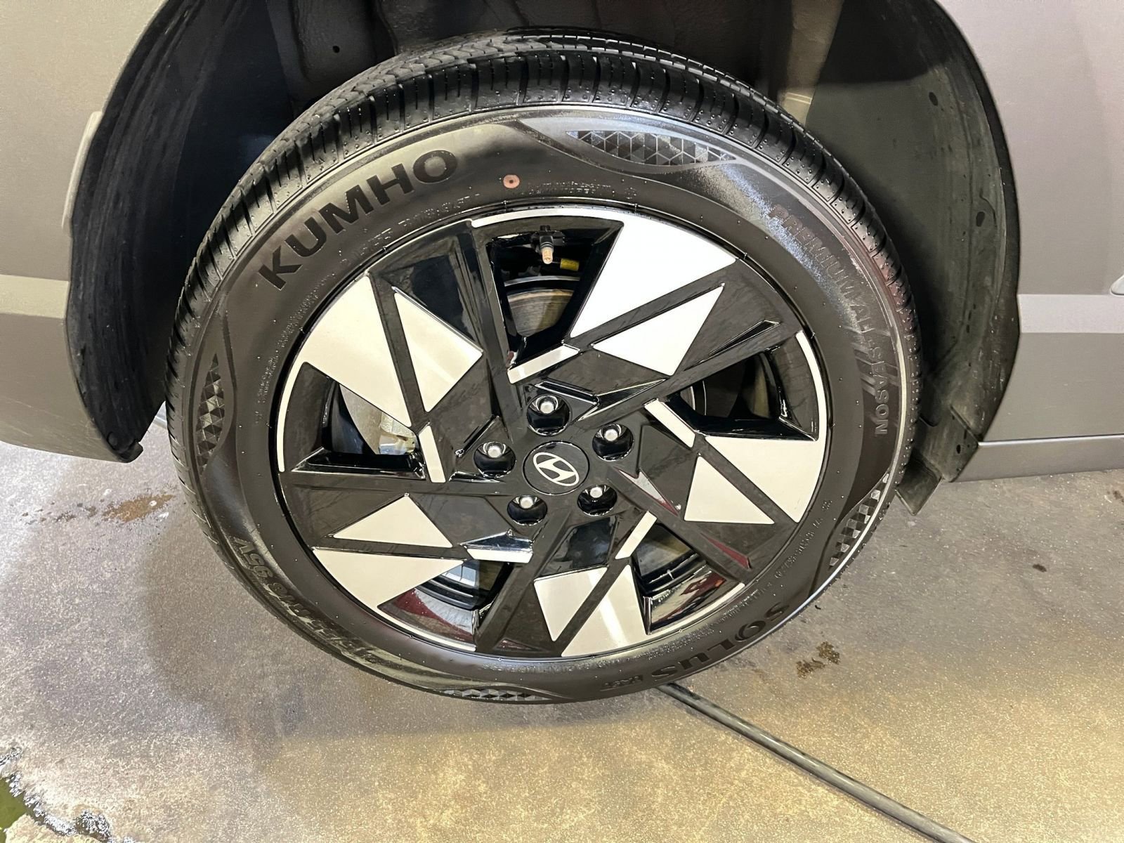 Used 2025 Hyundai Kona SEL image 30