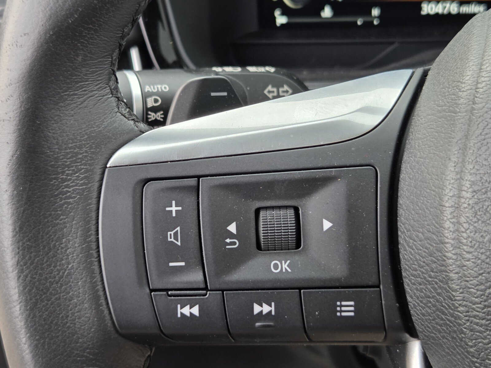 Used 2023 INFINITI QX60 Luxe w/ Vision Package FWD image 26