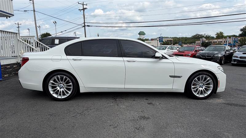 Used 2014 BMW 750Li RWD image 6