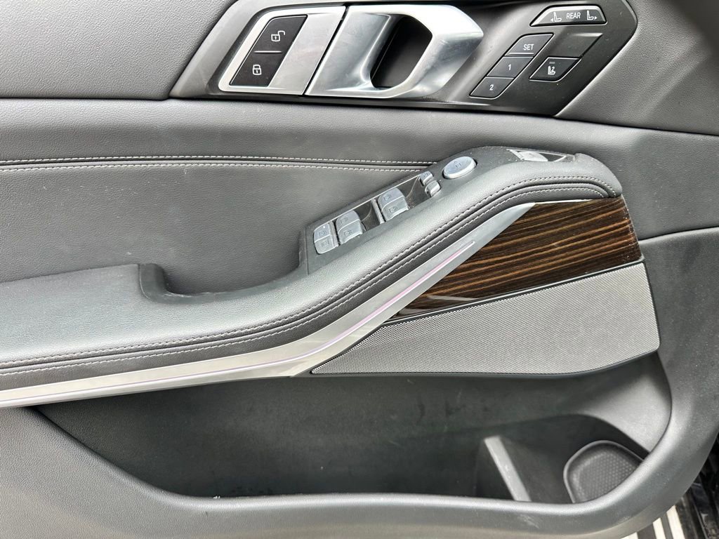 Used 2024 BMW X7 xDrive40i image 20