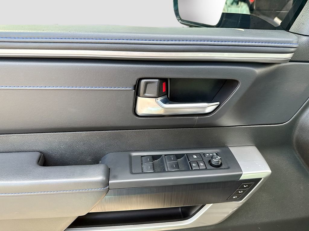 Used 2025 Toyota Tundra Platinum image 9