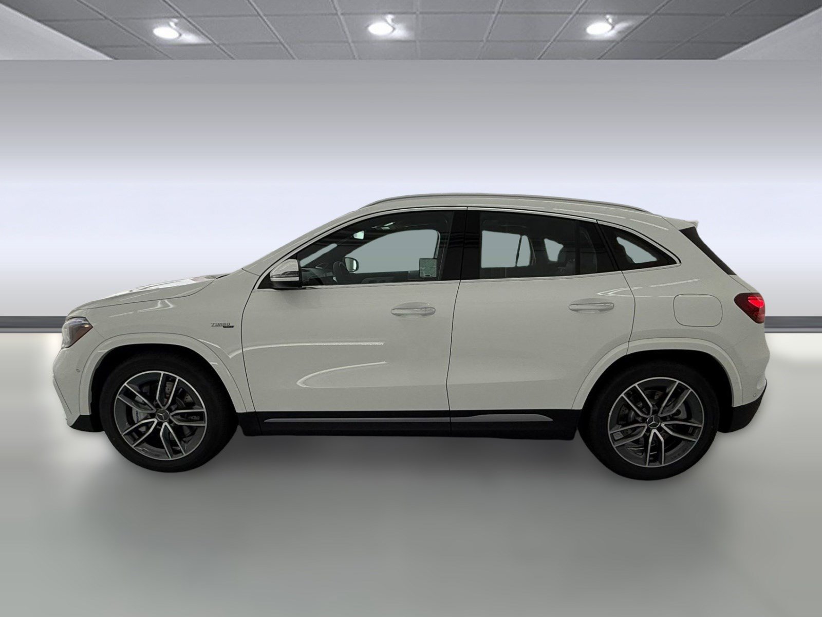 New 2026 Mercedes-Benz GLA 35 AMG 4MATIC image 2