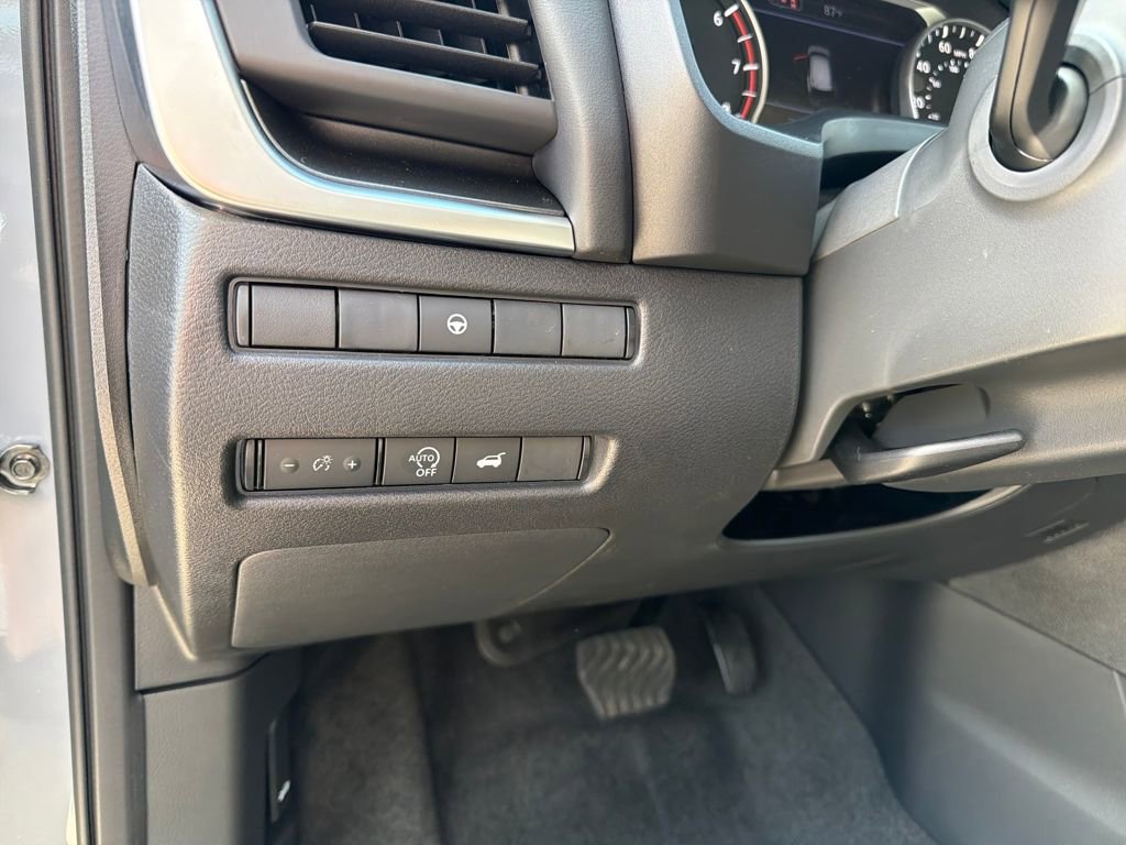 New 2026 Nissan Rogue SV image 18