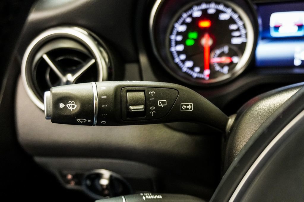 Used 2019 Mercedes-Benz GLA 250 image 21