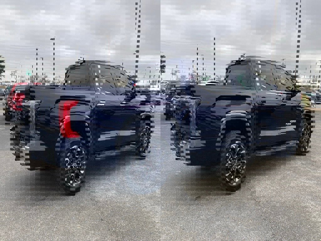 Used 2025 Toyota Tundra Limited image 5