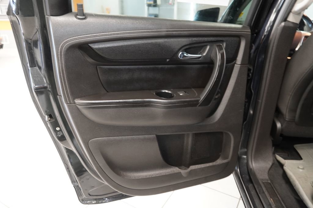 Used 2013 GMC Acadia SLE image 26