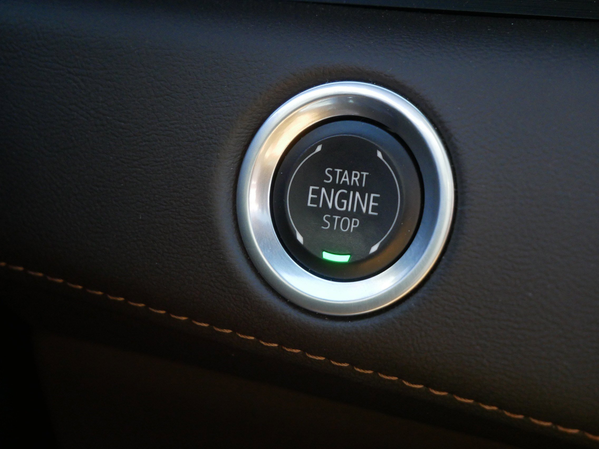 Used 2024 Cadillac Escalade ESV Sport w/ LPO, ONYX Package AWD/4WD image 28
