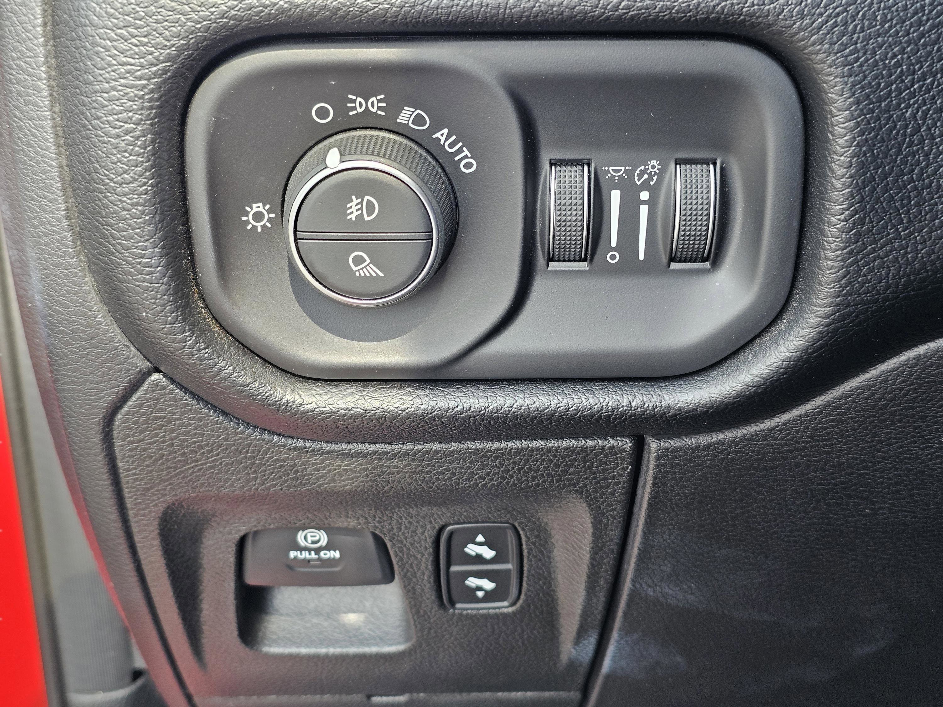 Used 2019 RAM 1500 Laramie AWD/4WD image 20