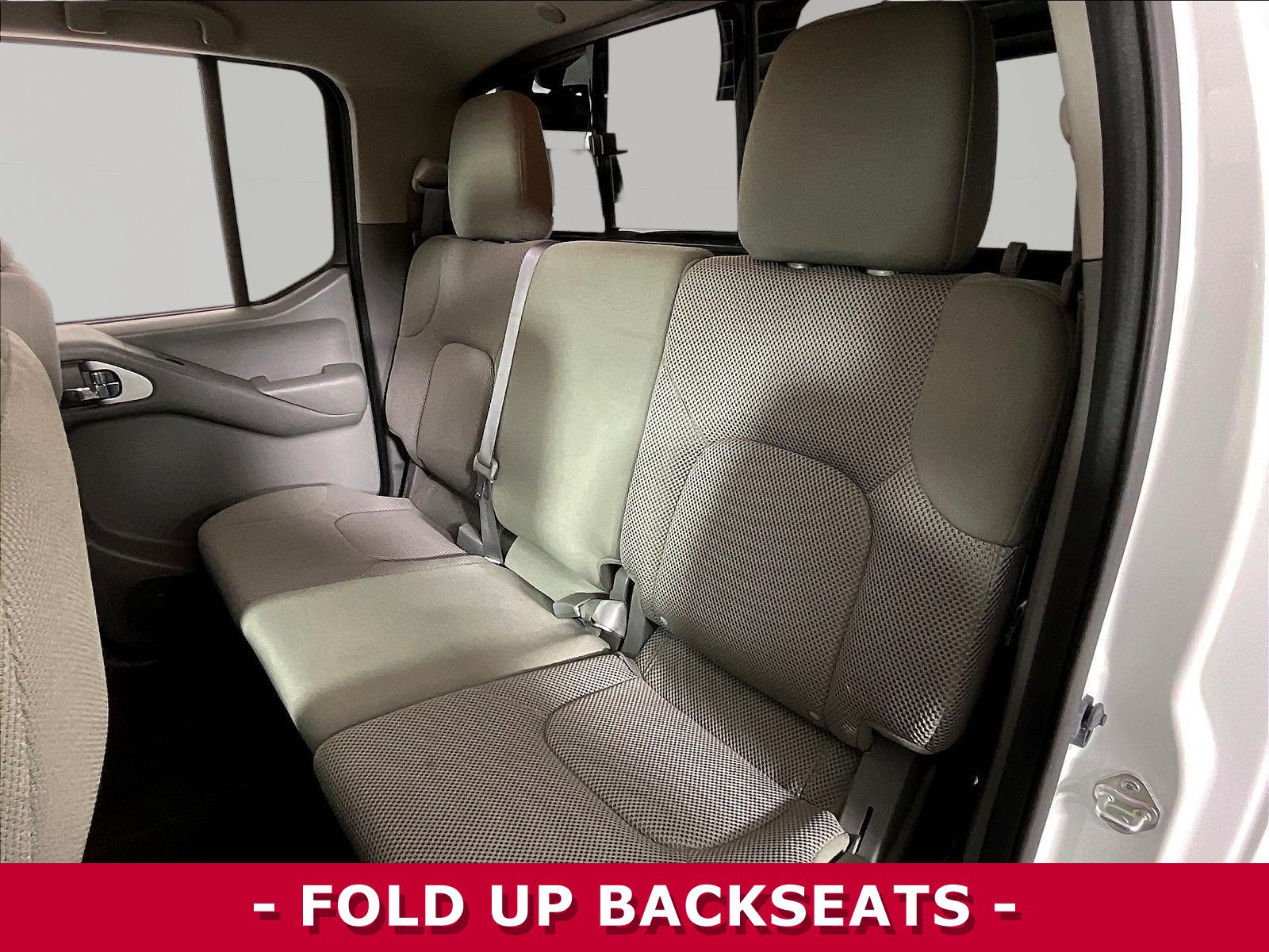 Certified 2021 Nissan Frontier SV w/ Midnight Edition Floor Mats AWD/4WD image 23