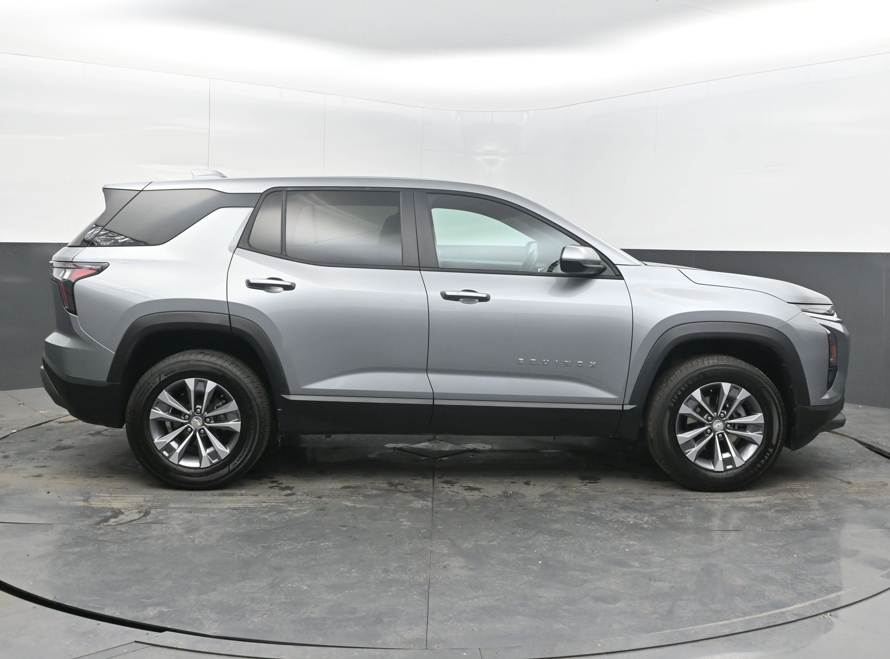 Used 2025 Chevrolet Equinox LT image 10