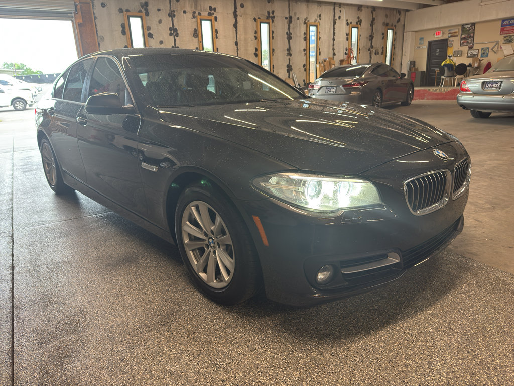 Used 2015 BMW 528i Sedan RWD image 2