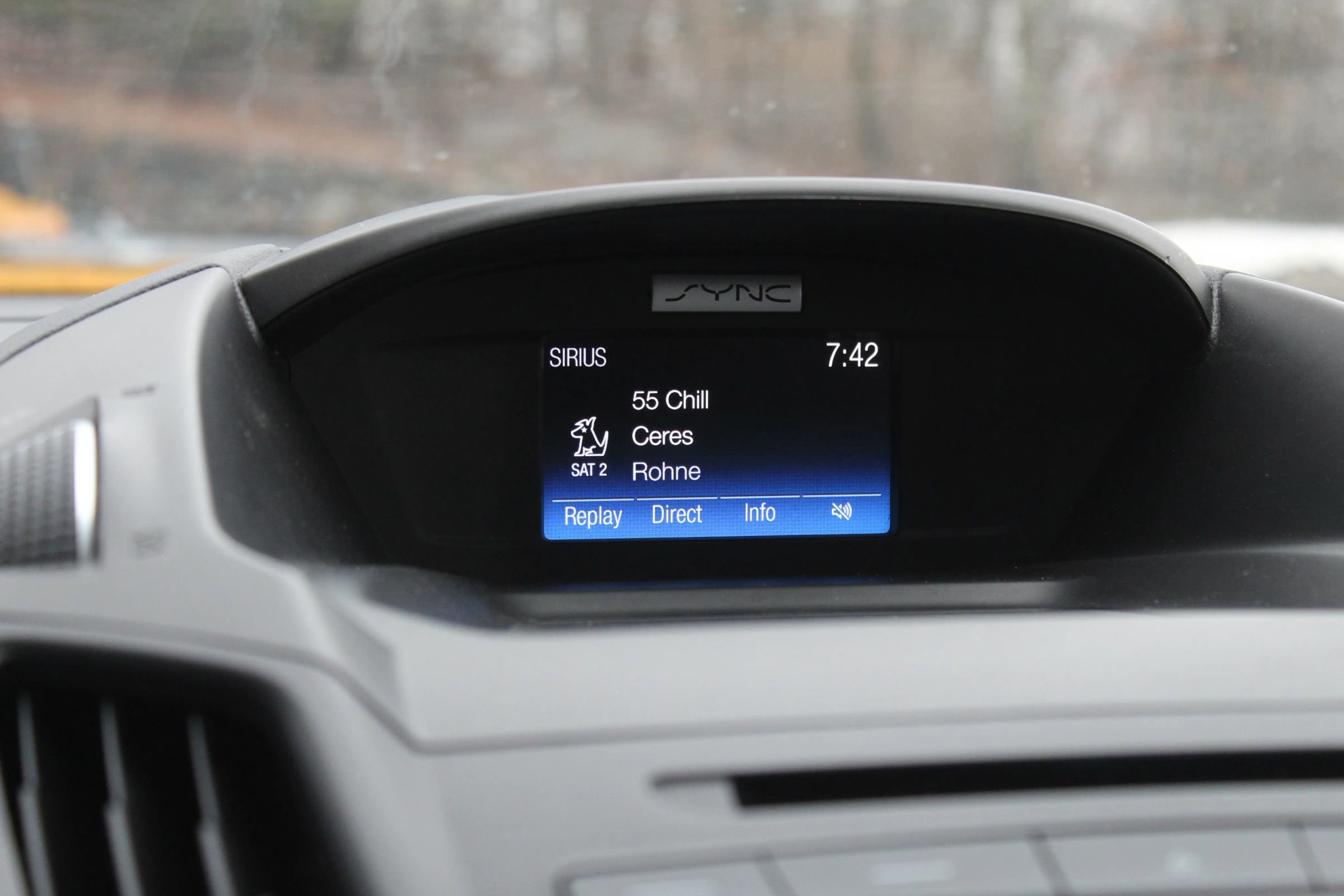 Used 2017 Ford C-MAX Energi SE w/ Cold Weather Package FWD image 31