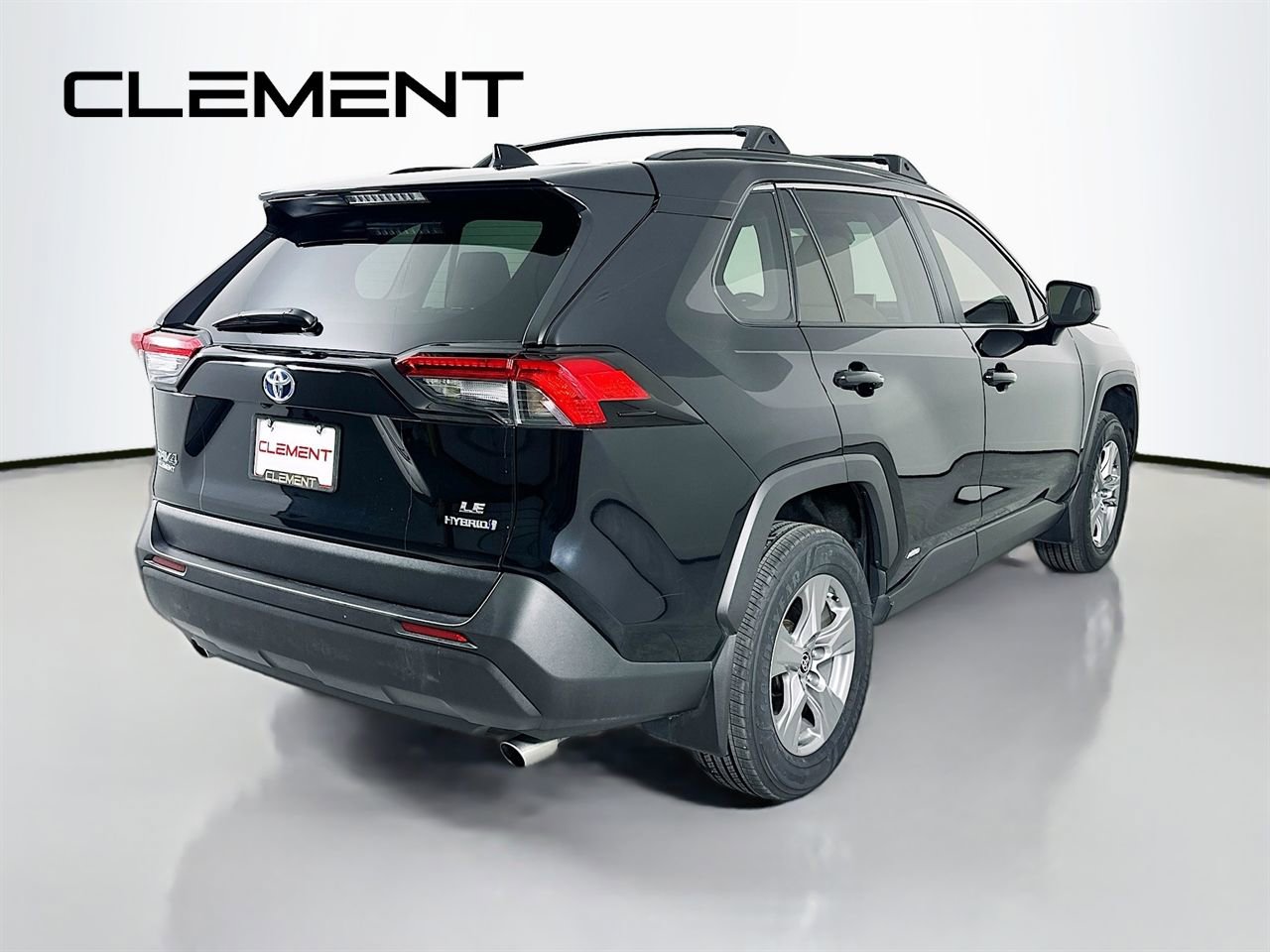 Used 2024 Toyota RAV4 LE image 7