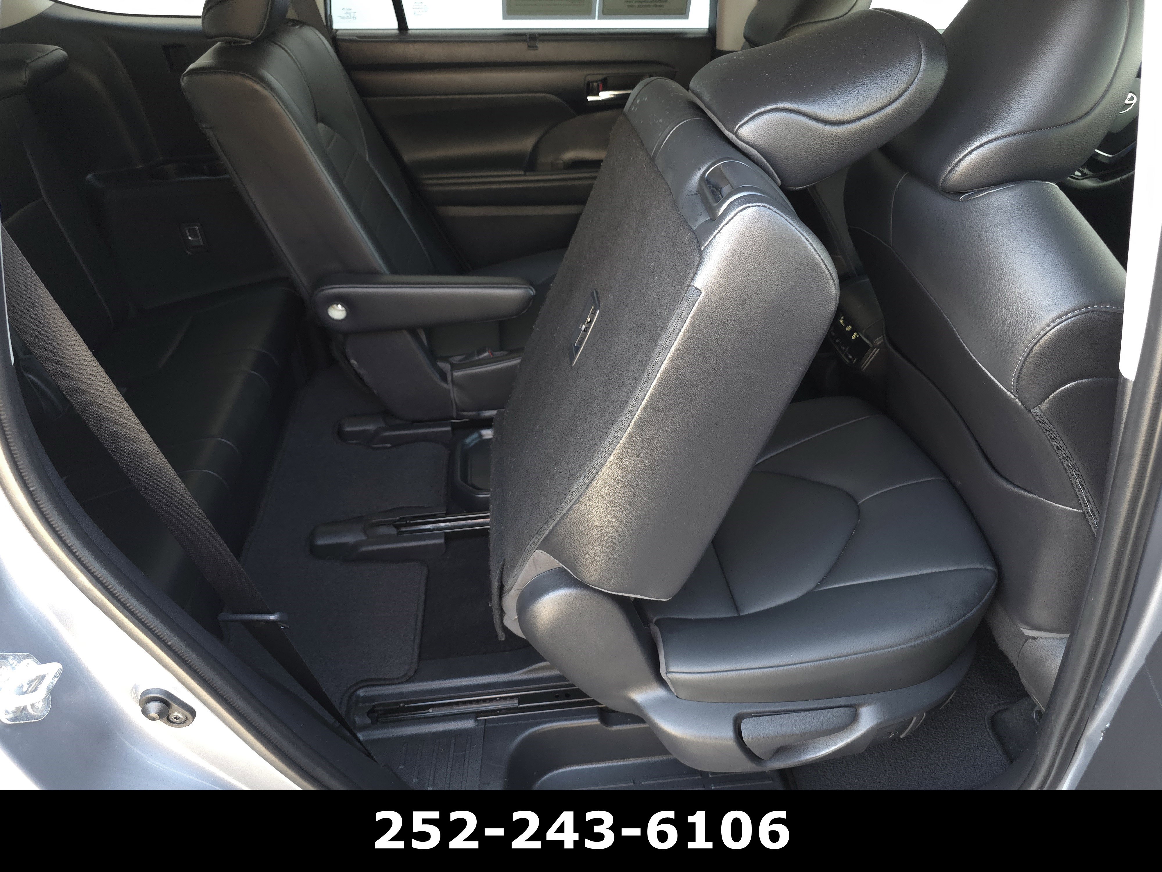 Used 2021 Toyota Highlander XLE image 38