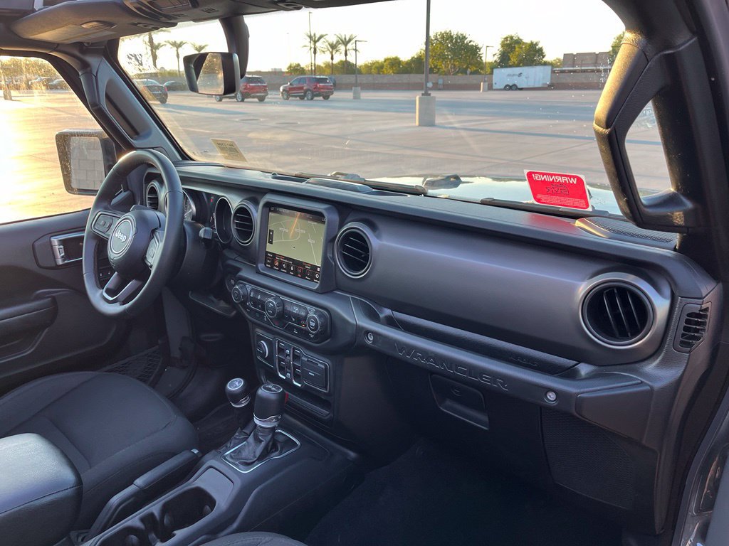 Used 2023 Jeep Wrangler Unlimited w/ Sun & Screen Package AWD/4WD image 15