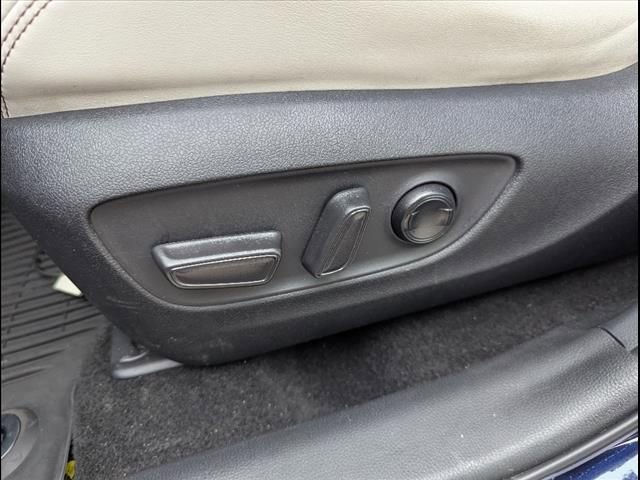 Used 2023 Toyota RAV4 XLE Premium image 34