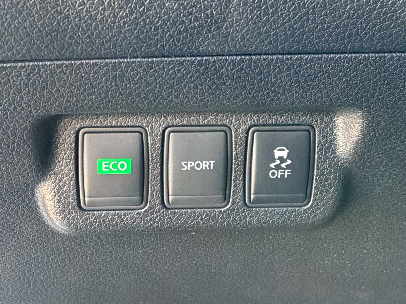 Used 2014 Nissan Sentra SR w/ Electronics Package FWD image 23