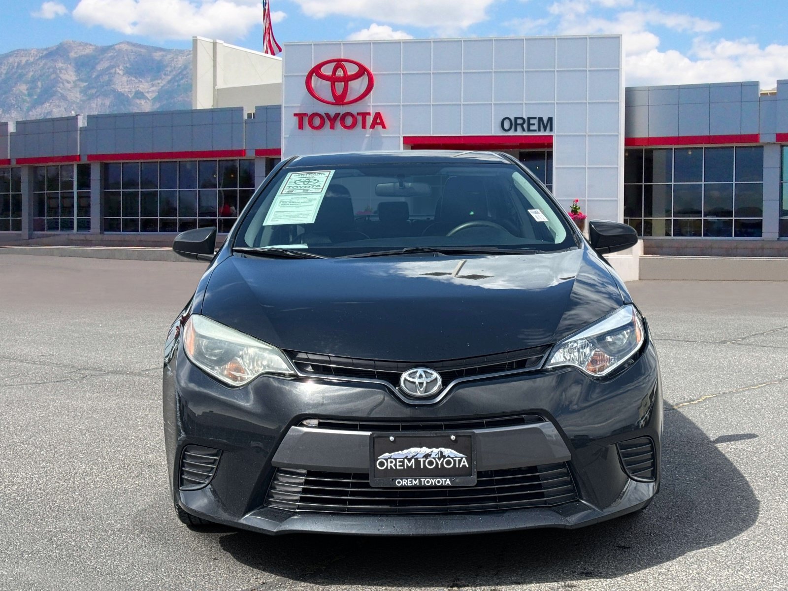 Used 2016 Toyota Corolla LE FWD image 2