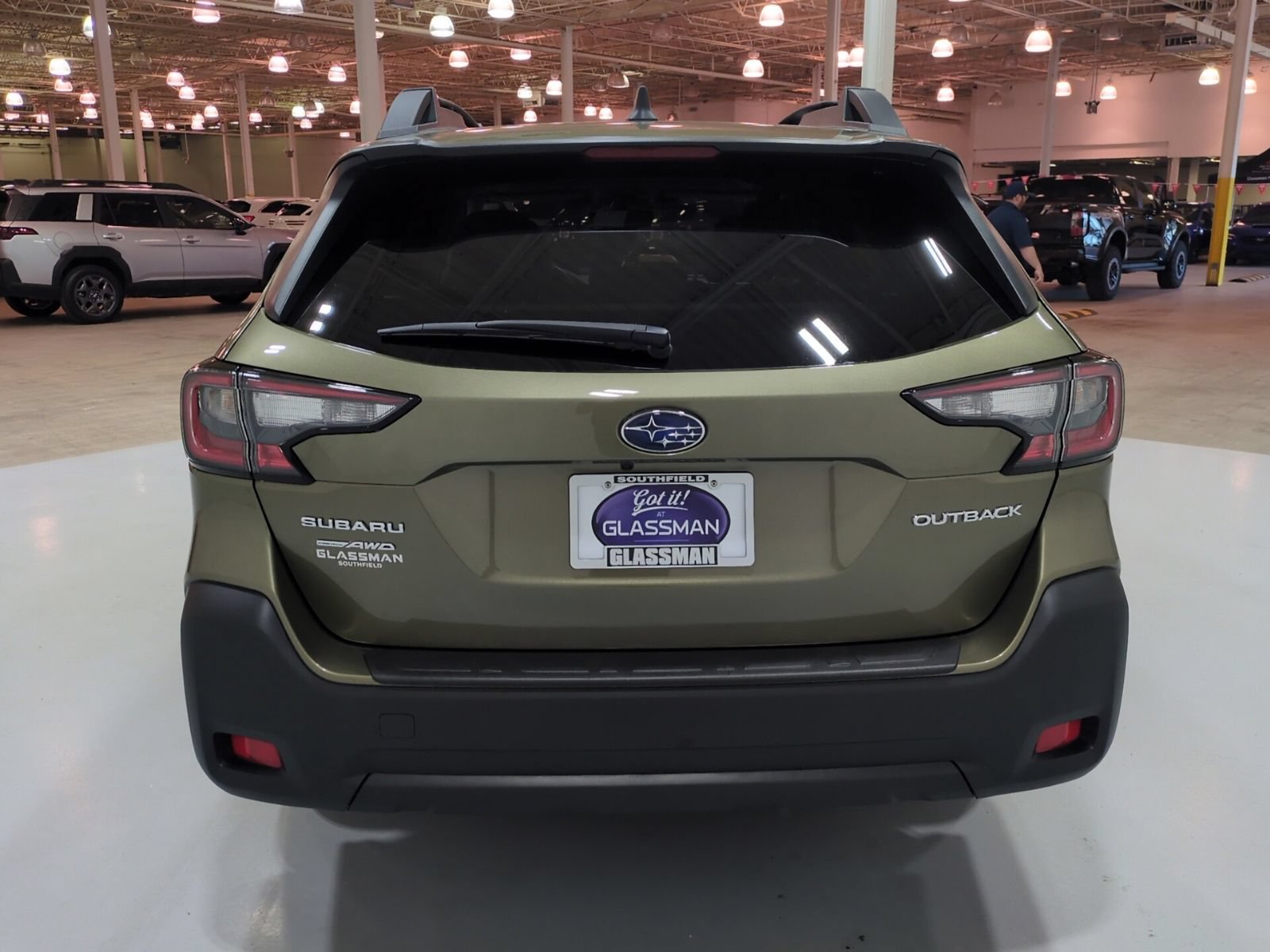 Certified 2025 Subaru Outback Premium w/ Popular Package #1A AWD/4WD image 4