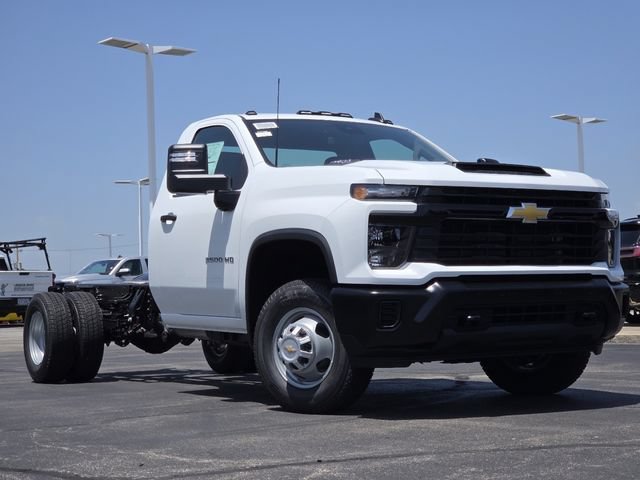 New 2026 Chevrolet Silverado 3500 W/T RWD image 2