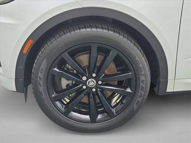 Certified 2024 Jaguar E-PACE R-Dynamic SE AWD/4WD image 24