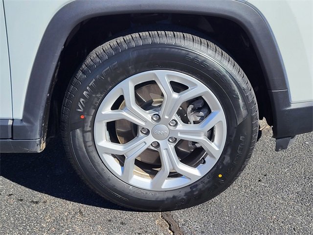 Certified 2024 Jeep Compass Latitude image 6