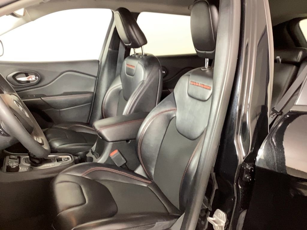 Used 2022 Jeep Cherokee Trailhawk w/ Trailer Tow Group image 15