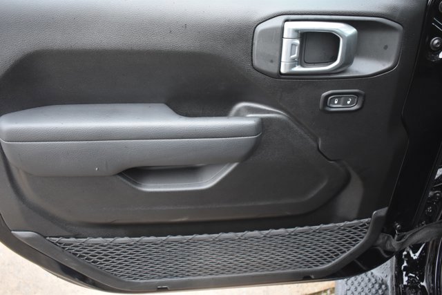 Used 2025 Jeep Wrangler Sport image 12