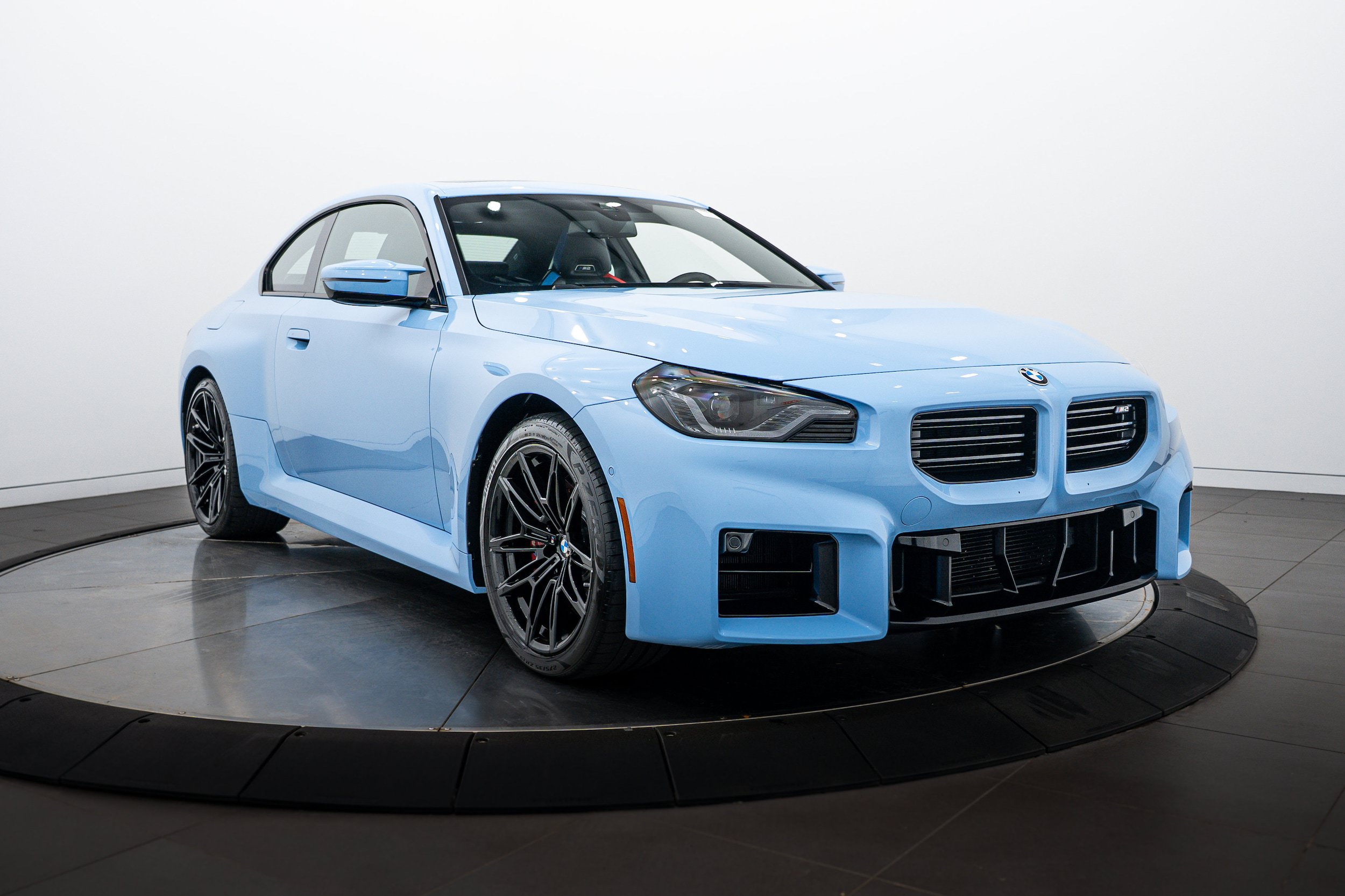 Used 2023 BMW M2 RWD image 2