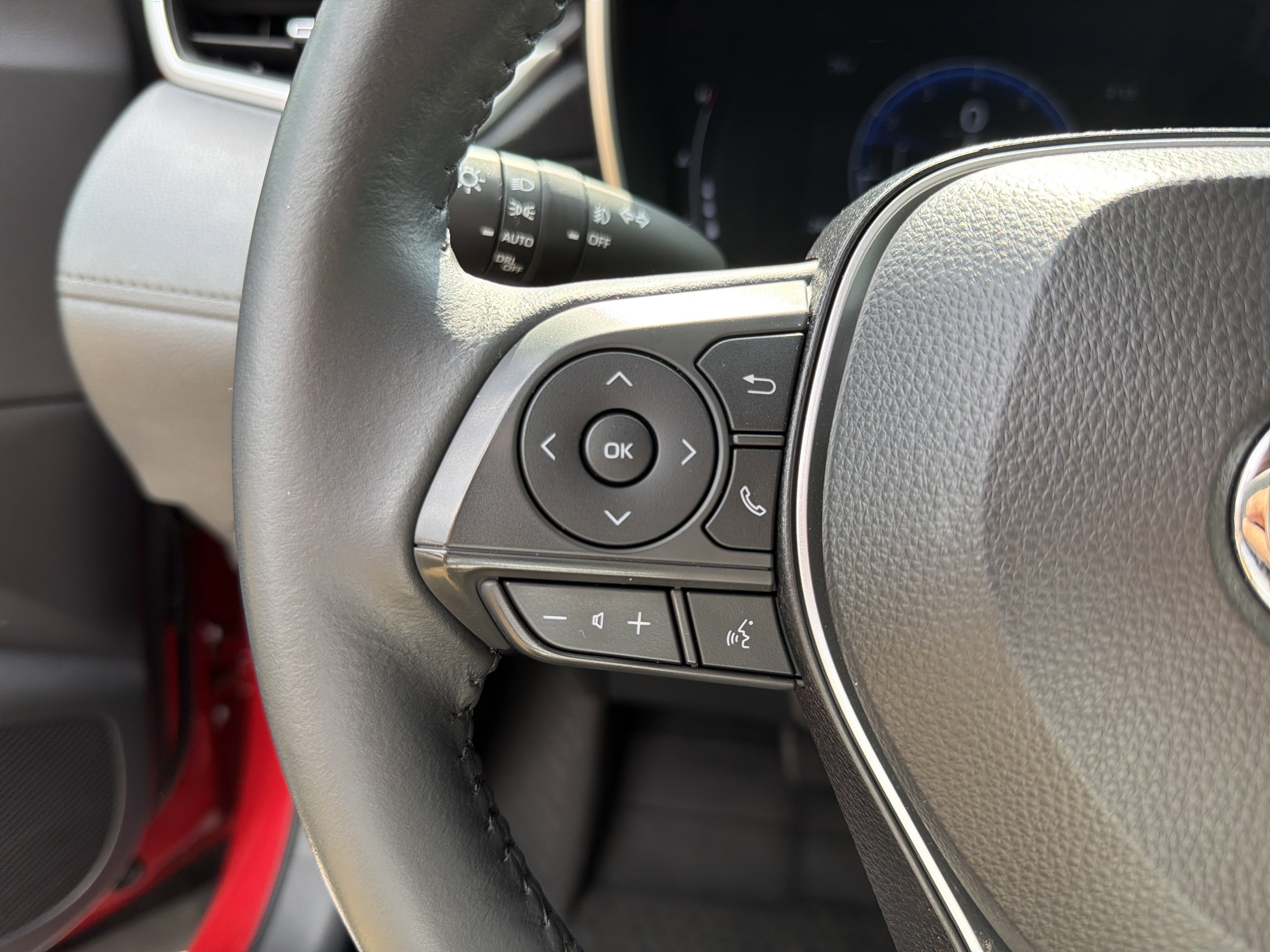 Certified 2023 Toyota Corolla Cross XLE image 10