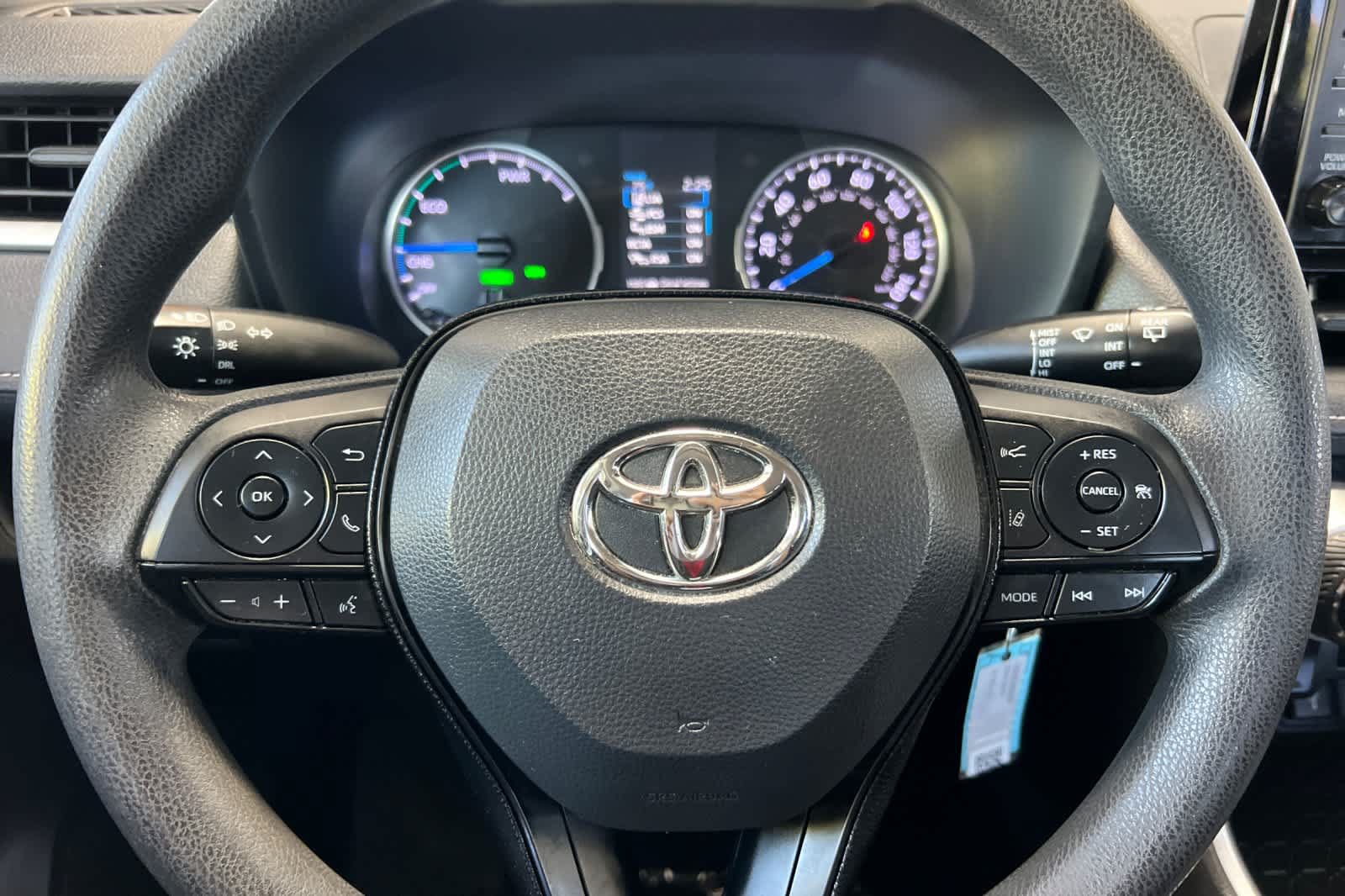 Certified 2020 Toyota RAV4 LE w/ Carpet Mat Package AWD/4WD image 24