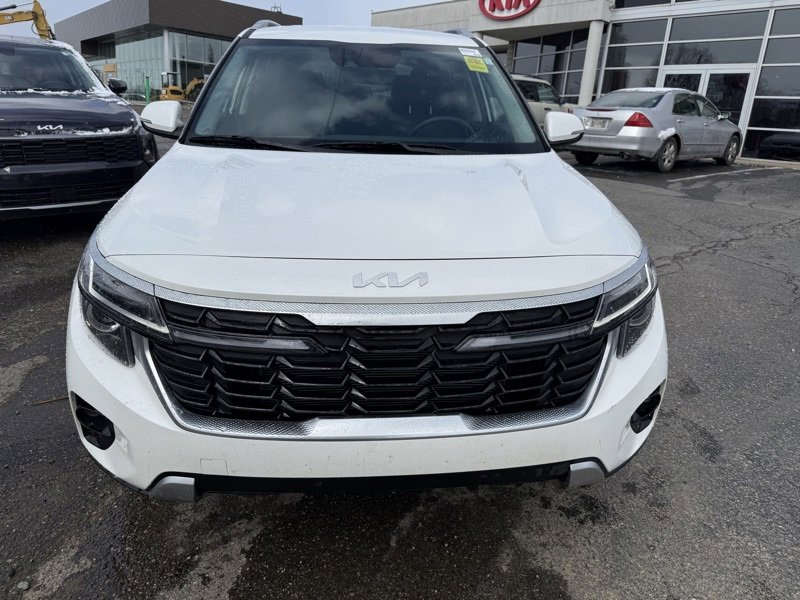 Certified 2024 Kia Seltos S image 2