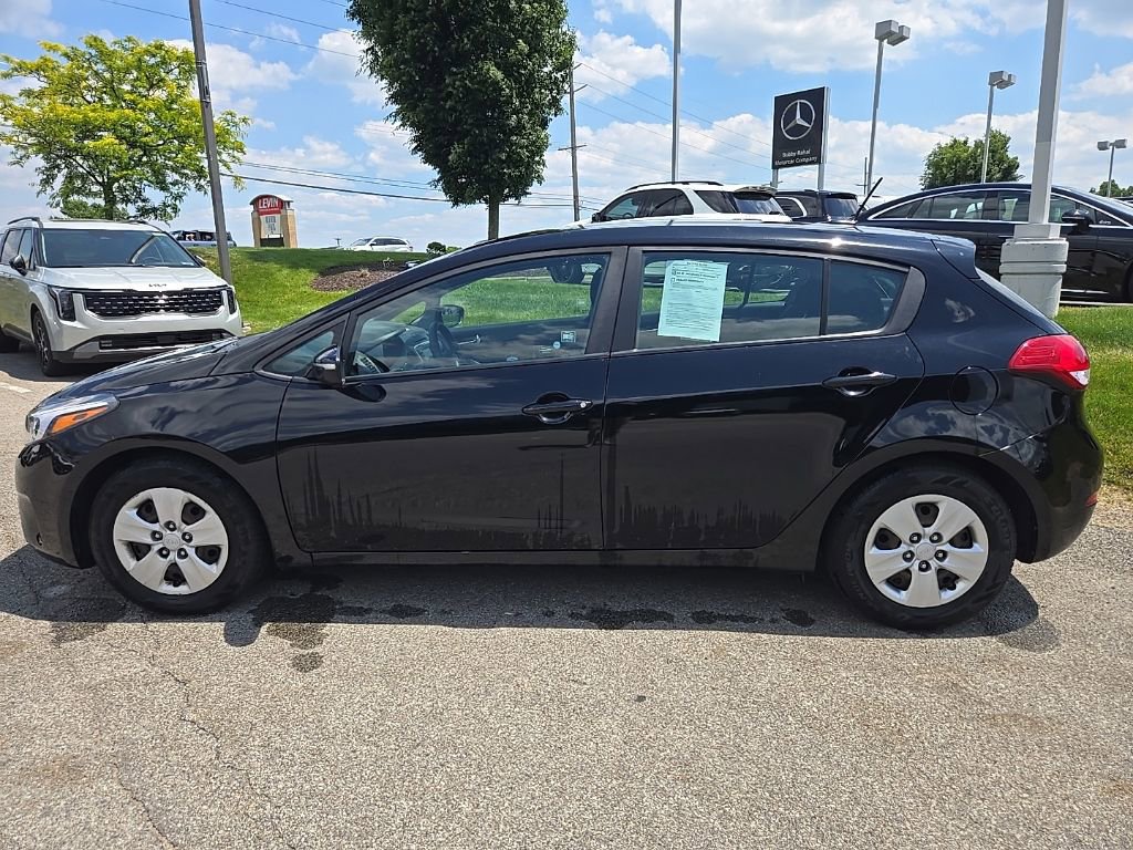 Used 2017 Kia Forte LX FWD image 7