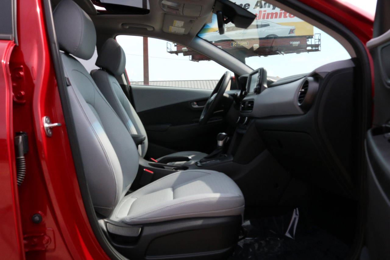 Used 2021 Hyundai Kona Limited w/ Winter Weather Package image 41