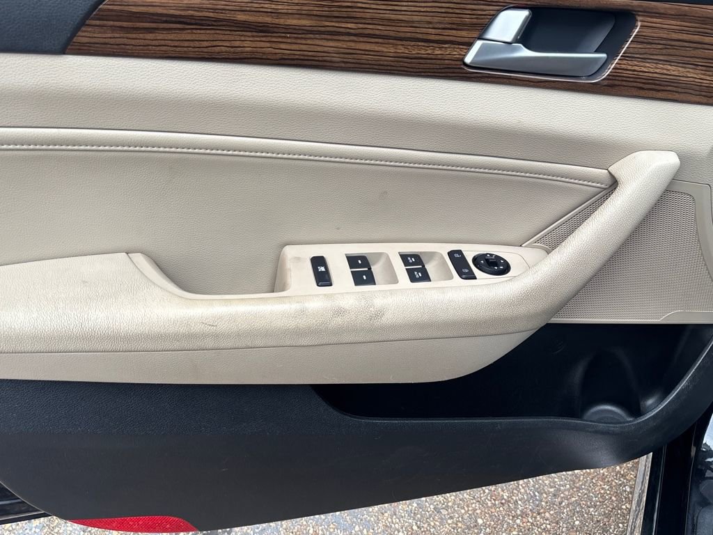 Used 2016 Hyundai Sonata Limited w/ Cargo Package image 6