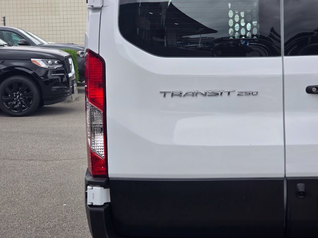 Used 2025 Ford Transit 250 Low Roof w/ Exterior Upgrade Package RWD image 6
